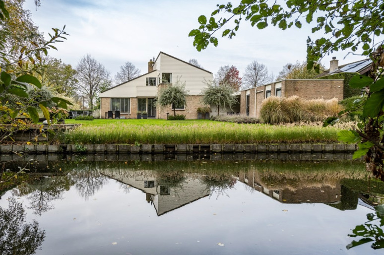Redoute 4, Hellevoetsluis