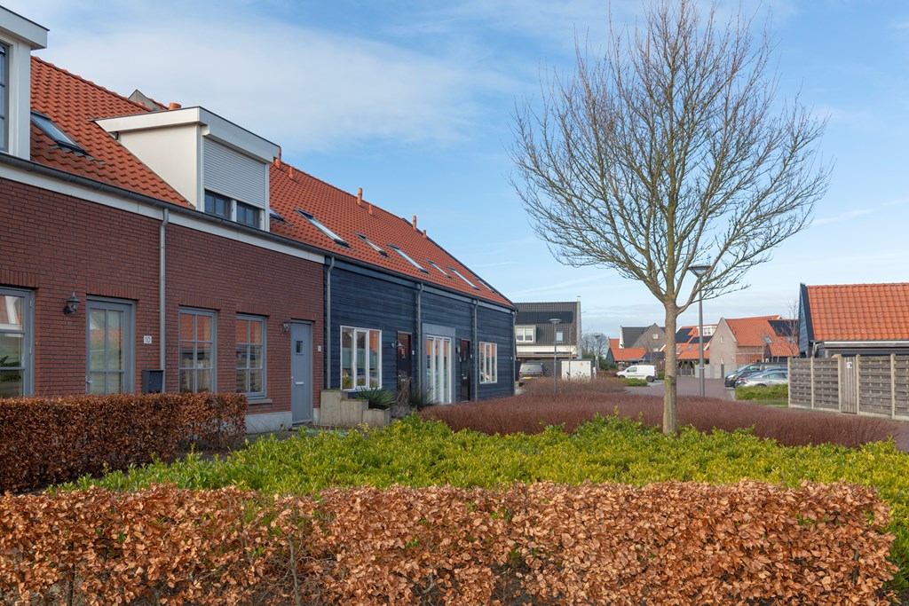 Achter 'T Hof 6, Ouddorp