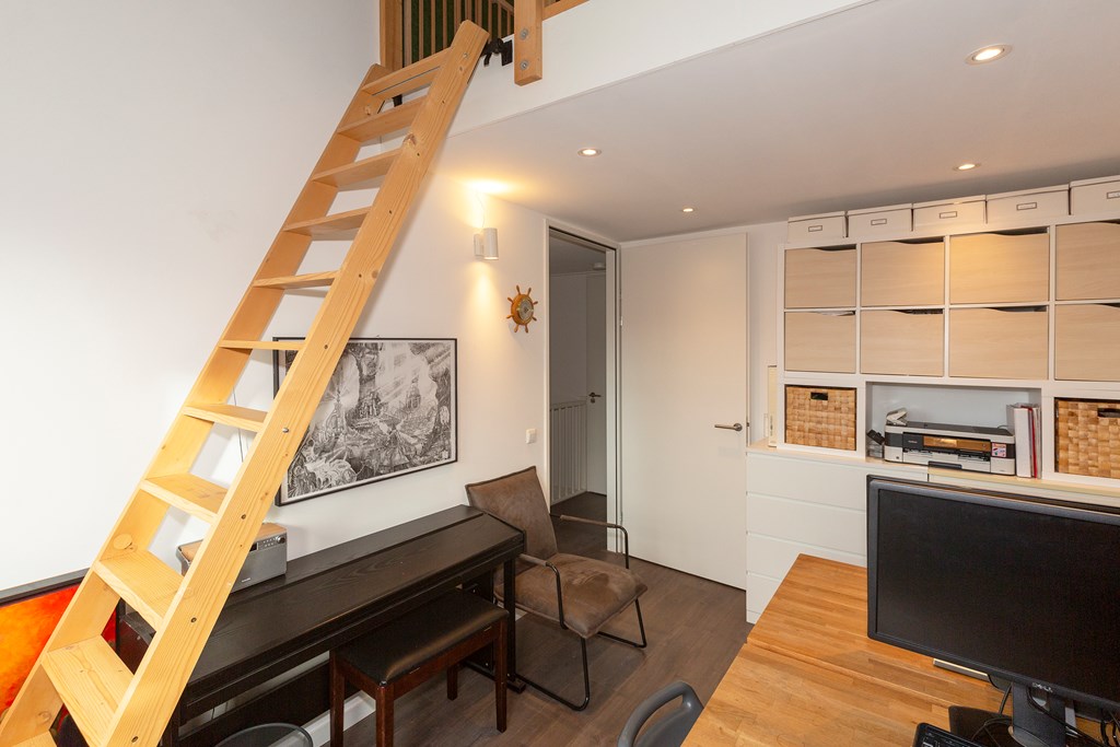Achter 'T Hof 6, Ouddorp