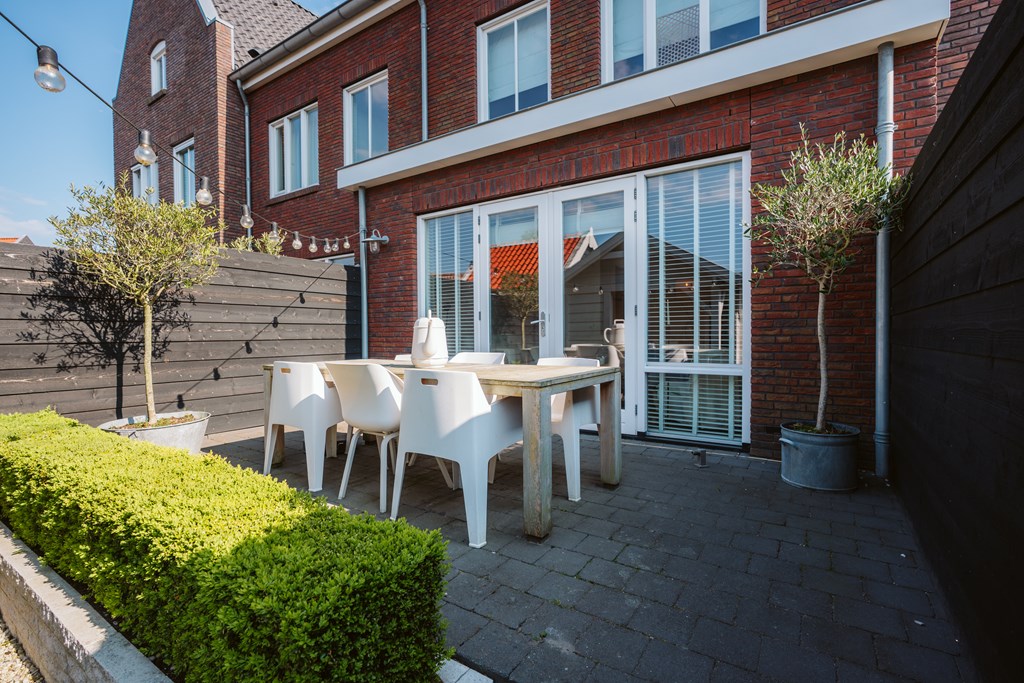 Van Kerkwijkhof 16, Ouddorp