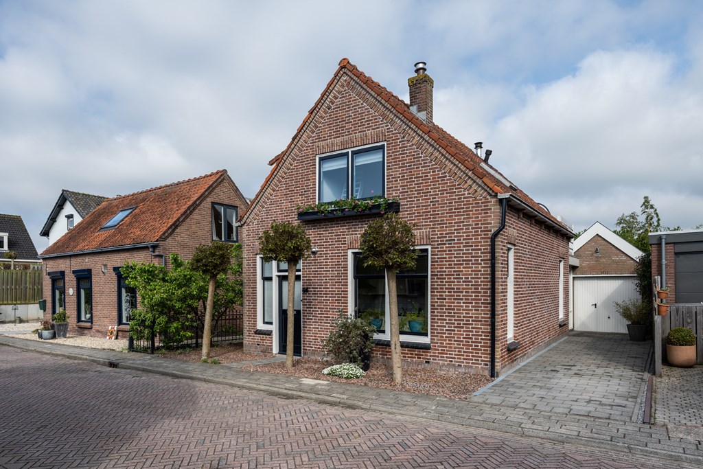 Spui 64, Strijen