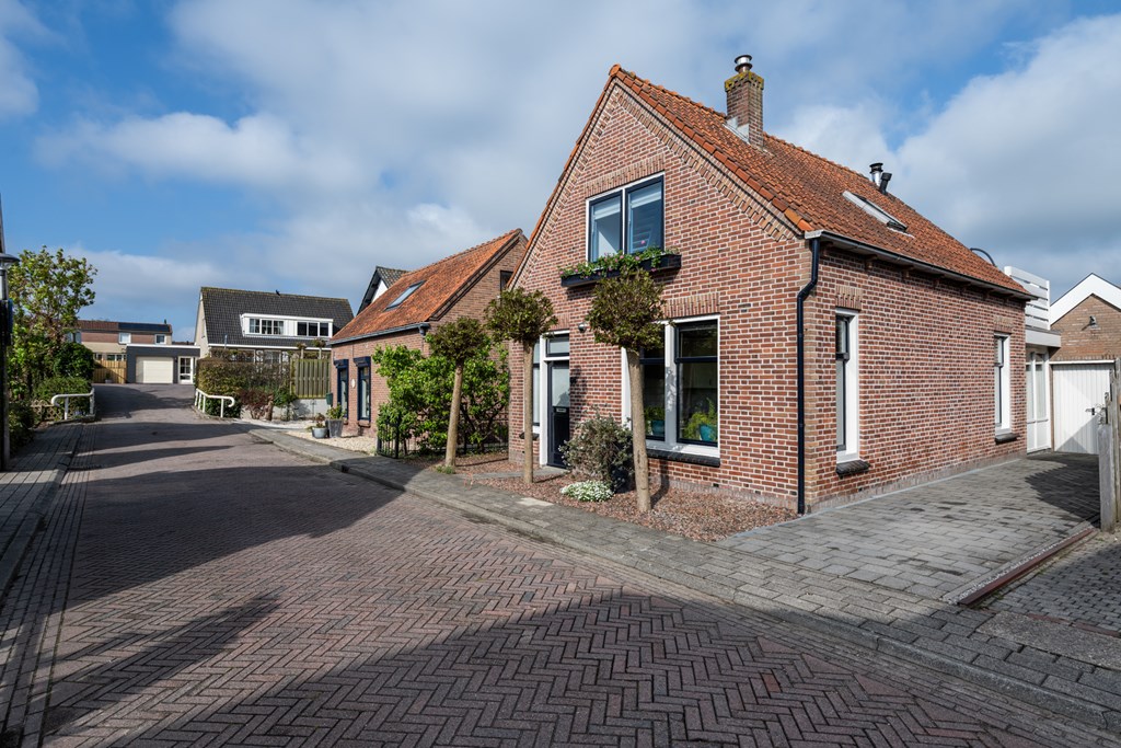 Spui 64, Strijen