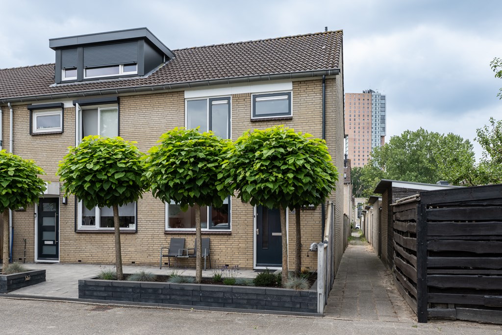 Pastoor Apeldoornpad 2, Hoogvliet Rotterdam